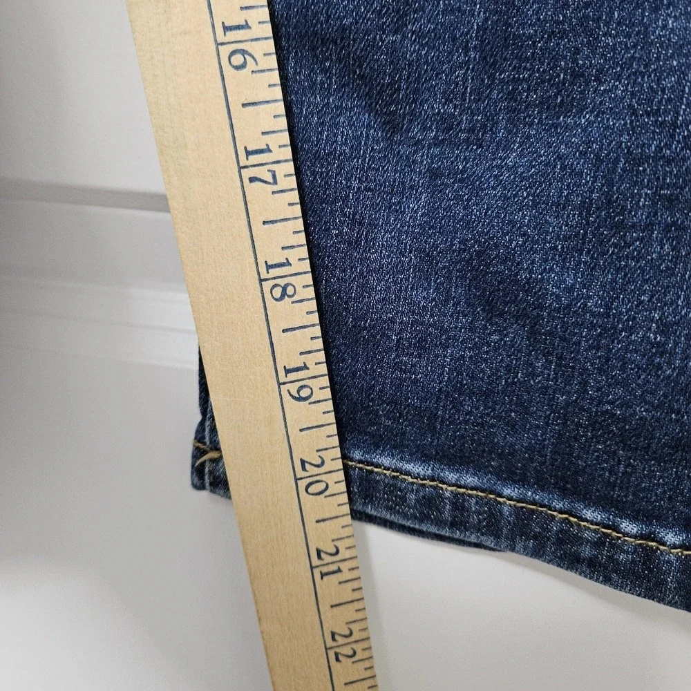Judy Blue High Rise Capri Jeans Womens 9/29 Dark Wash Distressed‎ Ripped Denim